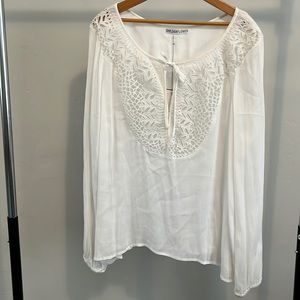 NWT Chelsea Flower white top